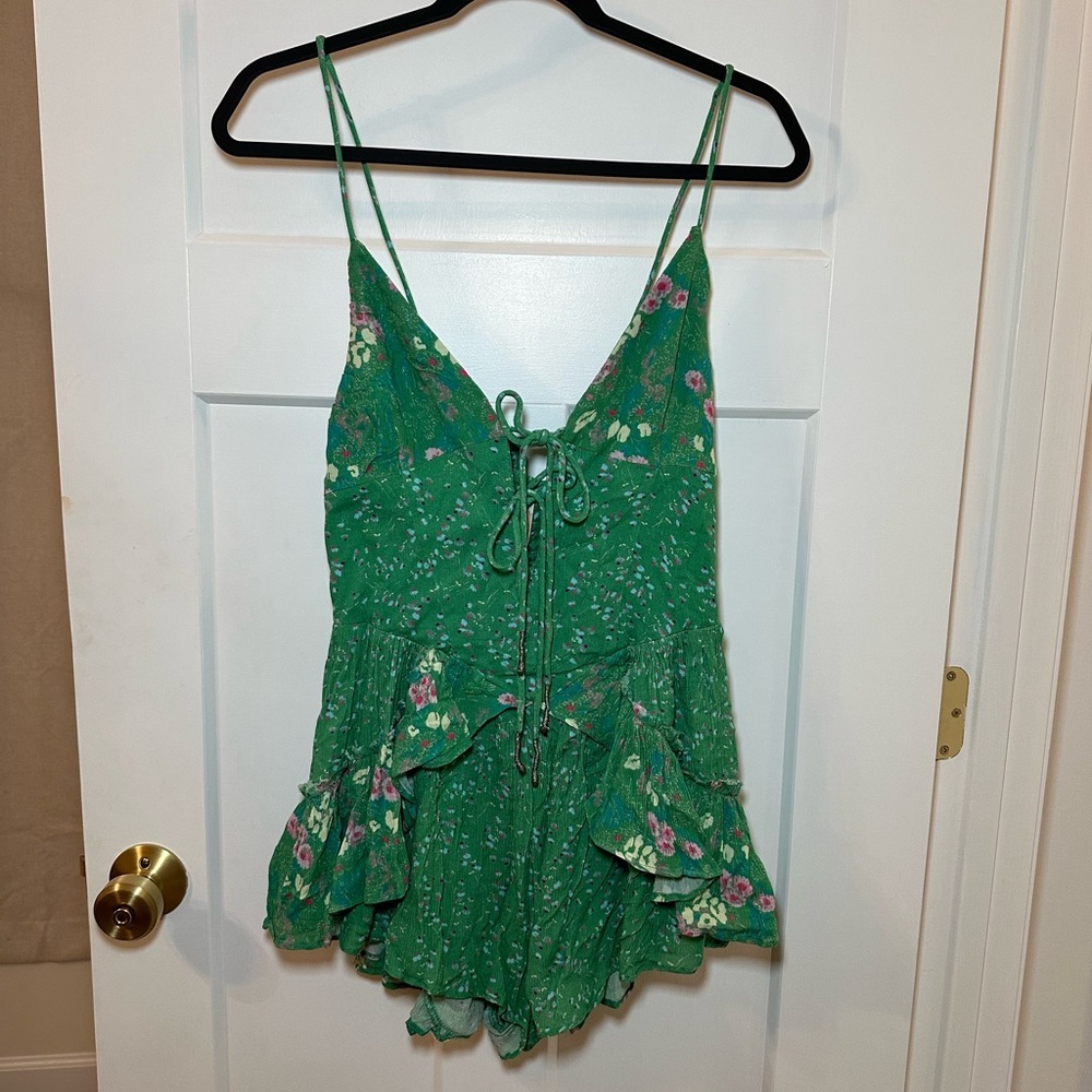 Free people brand new never worn Green Floral Romper with Spaghetti Straps